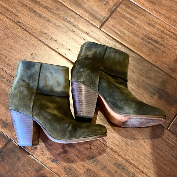 Rag & Bone olive suede boots 8 runs small - Picture 2 of 4